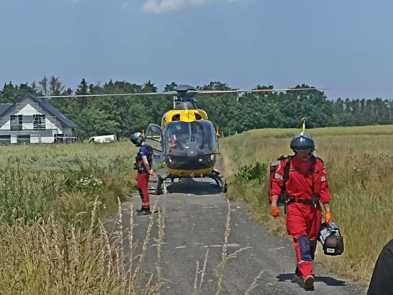 Śmigłowiec LPR i 6 strażaków do nietrzeźwego mężczyzny w Gościnie...