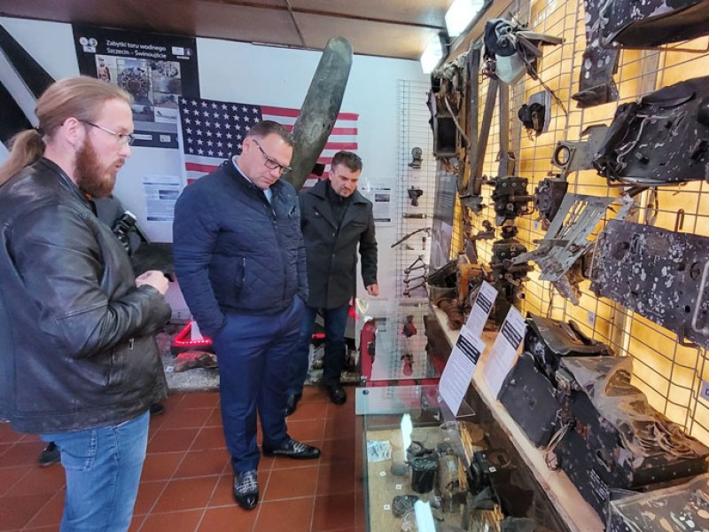 Zagraniczni eksperci interesują się badaniami muzeum nad bombowcem B-17