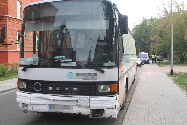 Autobusem w citroena na Jedności